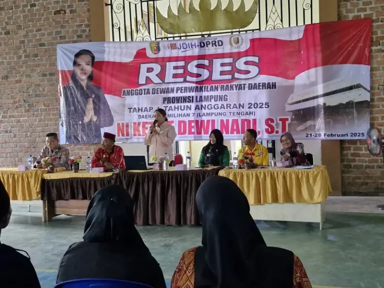 Ni Ketut Dewi Nadi Kunjungi Sukabinangun, Warga Minta Perbaikan Drainase