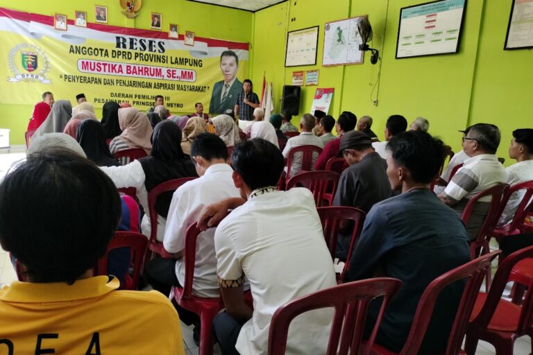 Mustika Bahrum Serap Aspirasi Warga Wates Selatan yang Keluhkan Drainase dan Infrastruktur Jalan