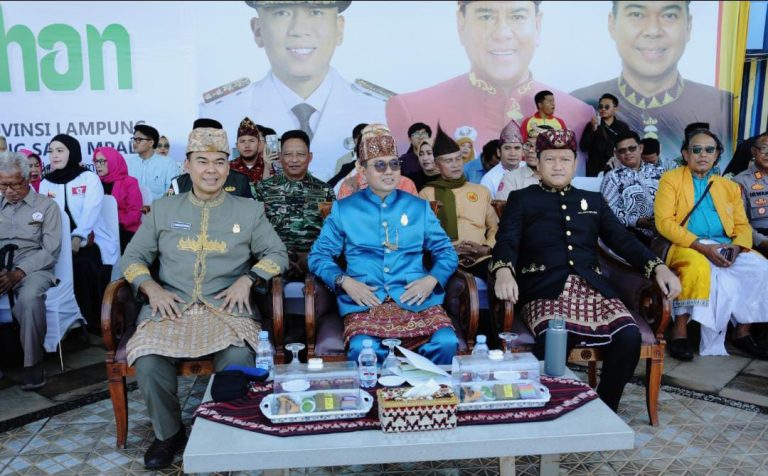 Pemprov Lampung, Ketua DPRD Lampung bersama DPP Lampung Sai dan Majelis Penyimbang Adat Lampung Gelar Tradisi Blangikhan