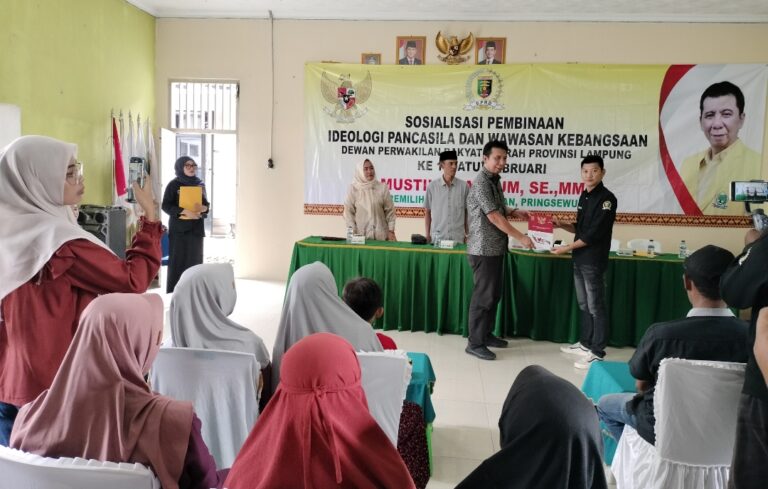 Anggota DPRD Lampung Mustika Bahrum Ajak Warga Parerejo Amalkan Nilai-Nilai Pancasila