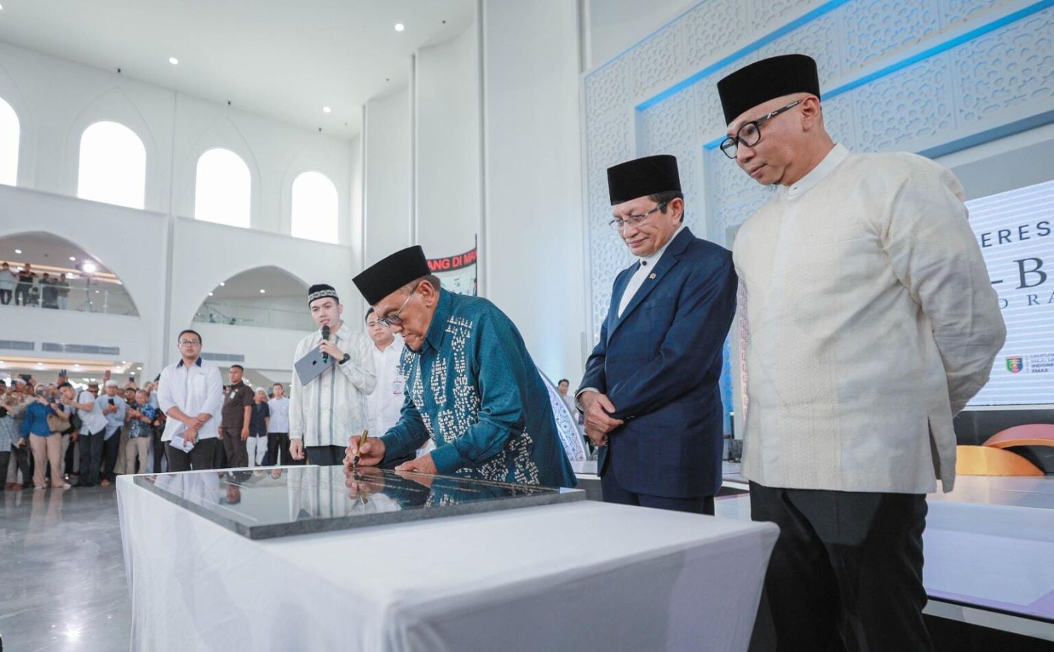 Menag Nasaruddin Umar Resmikan Masjid Raya Al-Bakrie Bersama Tokoh Nasional Aburizal Bakrie dan Gubernur Mirza