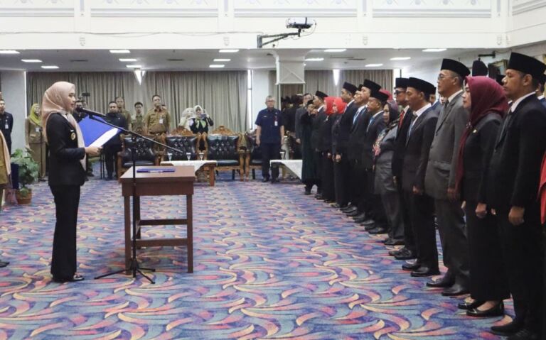 Wagub Jihan Lantik Pejabat Administrator dan Pengawas