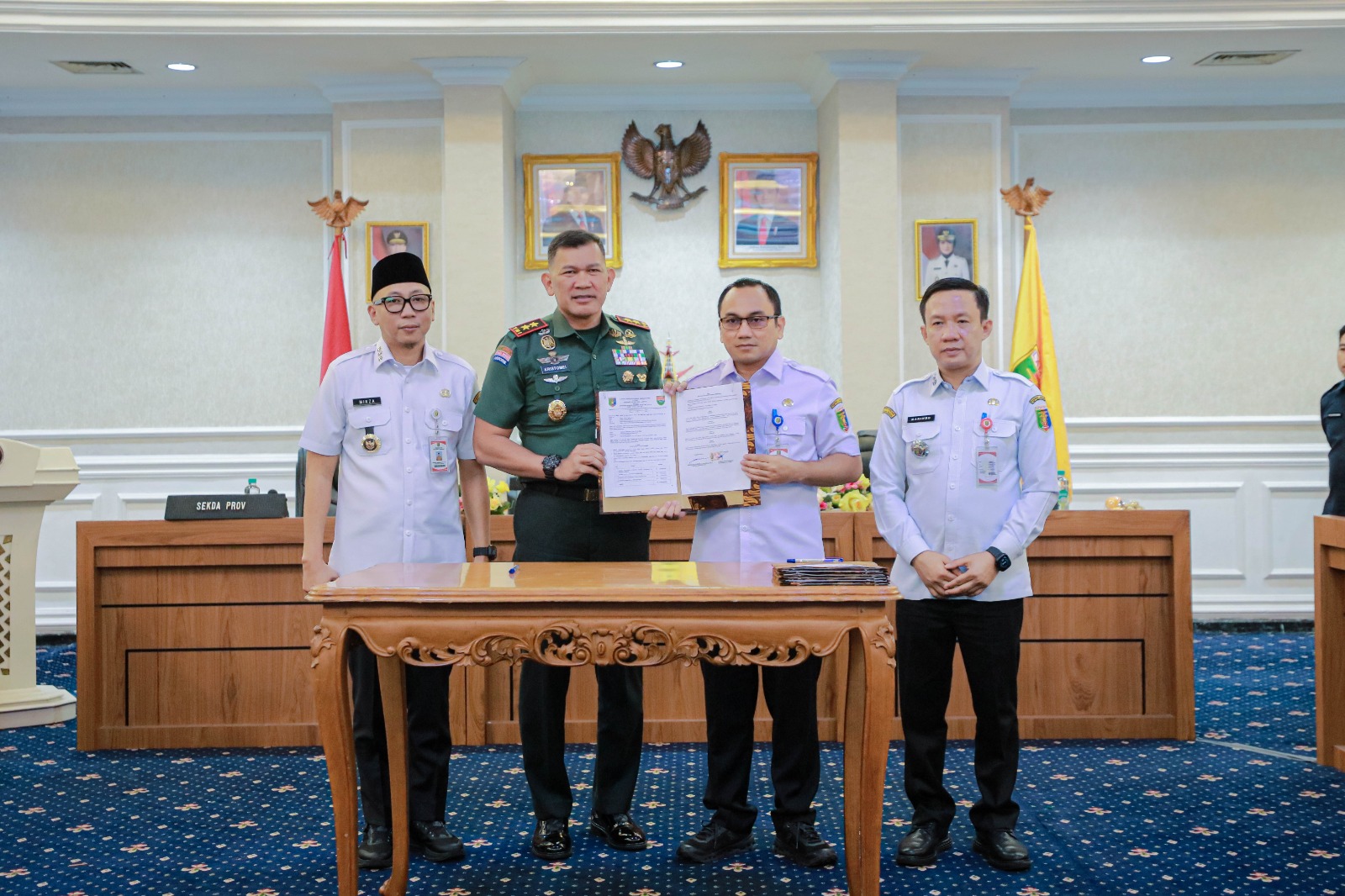PENANDATANGANAN NASKAH PERJANJIAN HIBAH DAERAH PERKUAT SINERGI PEMPROV LAMPUNG DAN FORKOPIMDA