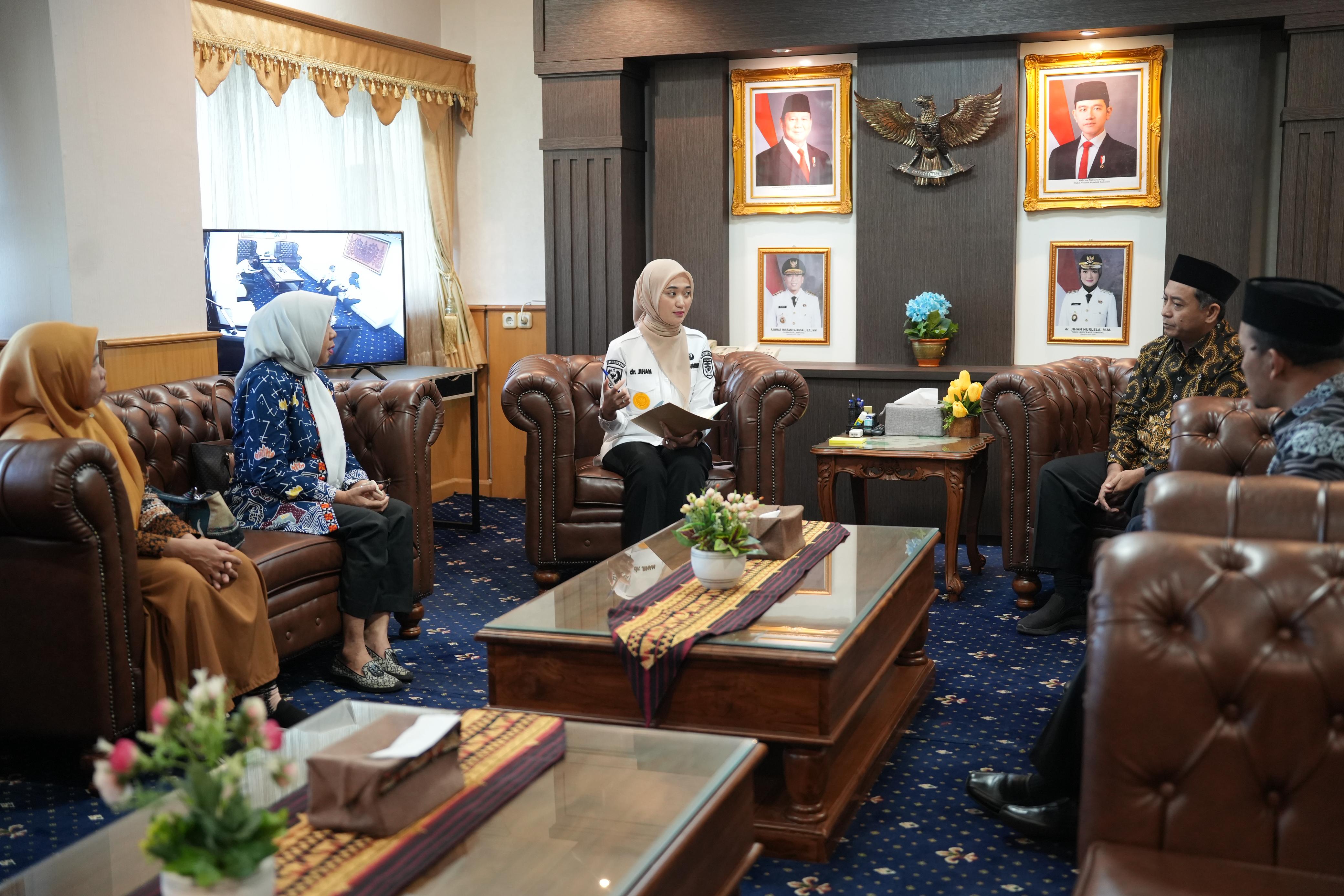 TERIMA KUNJUNGAN PSQ LAMPUNG WAGUB JIHAN NURLELA GANDENG PUSAT STUDI AL-QUR’AN UNTUK BUMIKAN NILAI-NILAI AL-QUR’AN DAN CETAK MUFASSIR PROFESIONAL